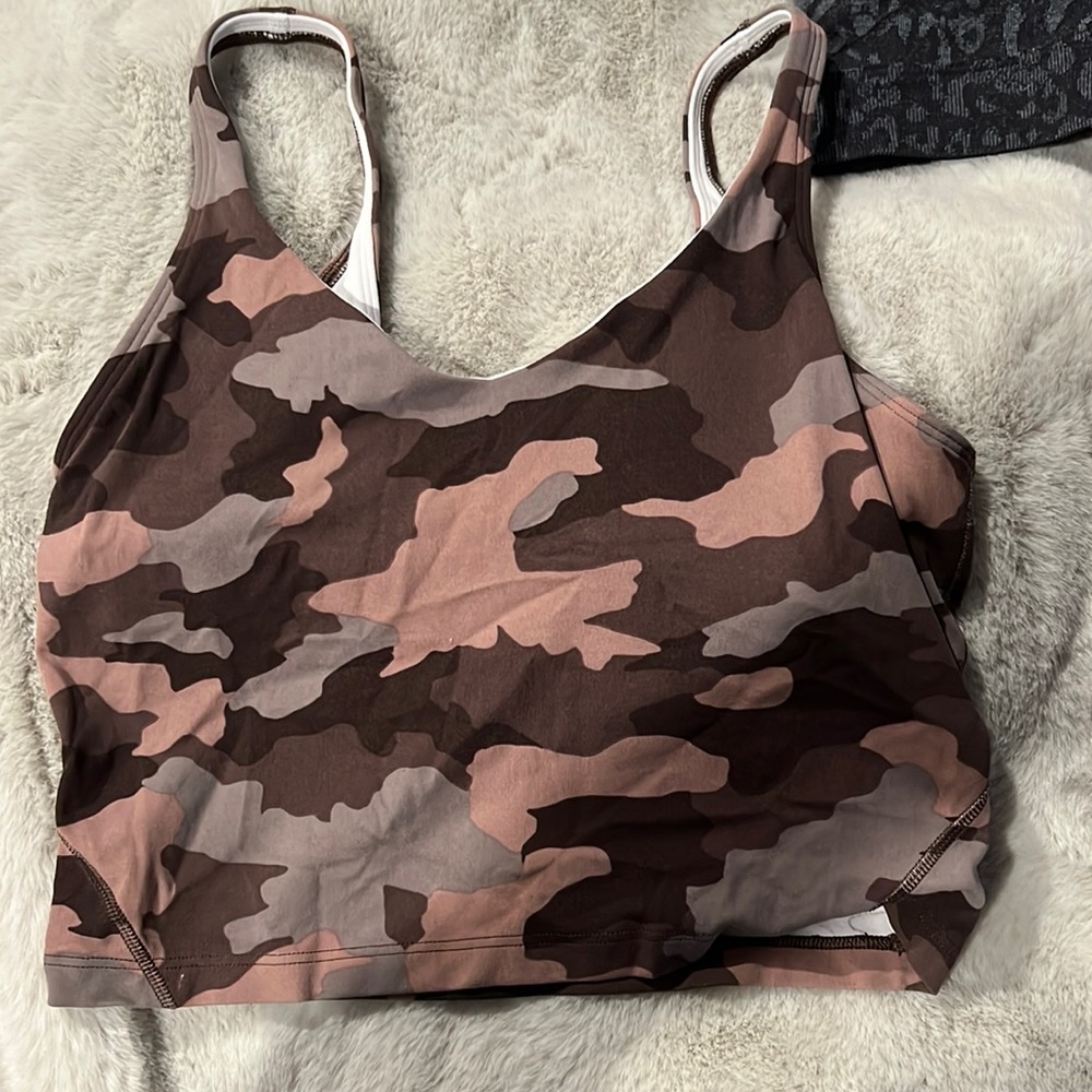 Lululemon Tanktop/ Sportsbra size 6